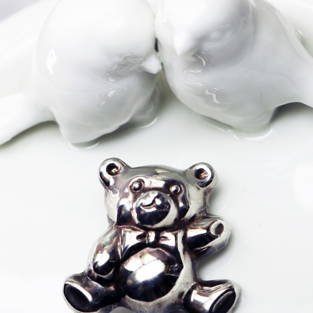 Vintage Sterling Silver Teddy Bear Brooch - Picture 6 of 15
